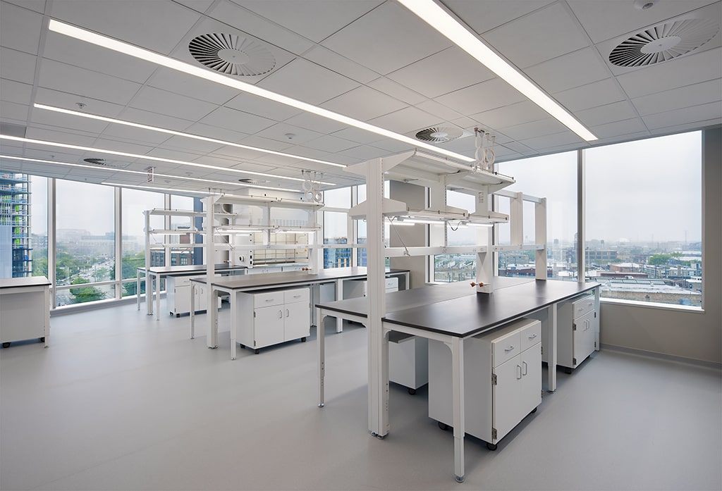 Biotech lab space for rent in Fulton Labs